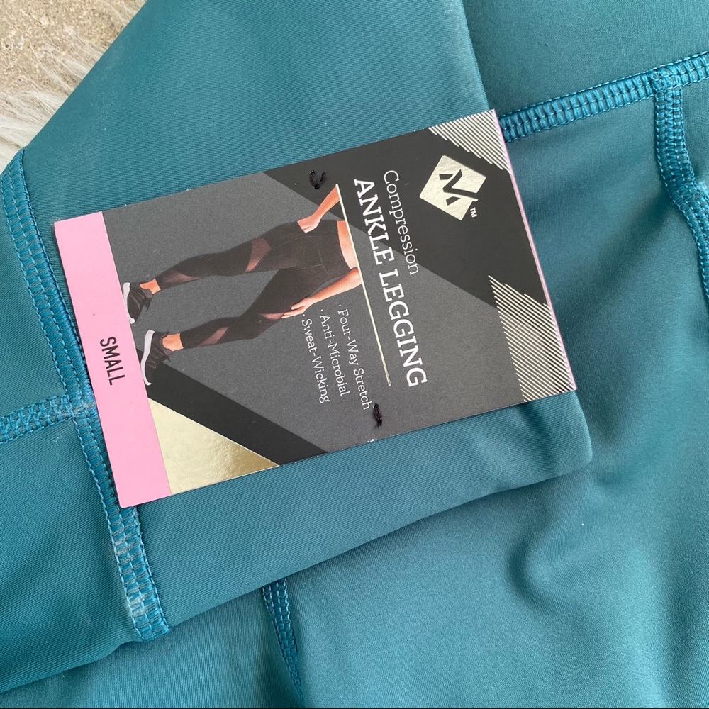 Teal High Waisted Mesh Panel Cropped Athletic Leggings - Picture 3 of 5